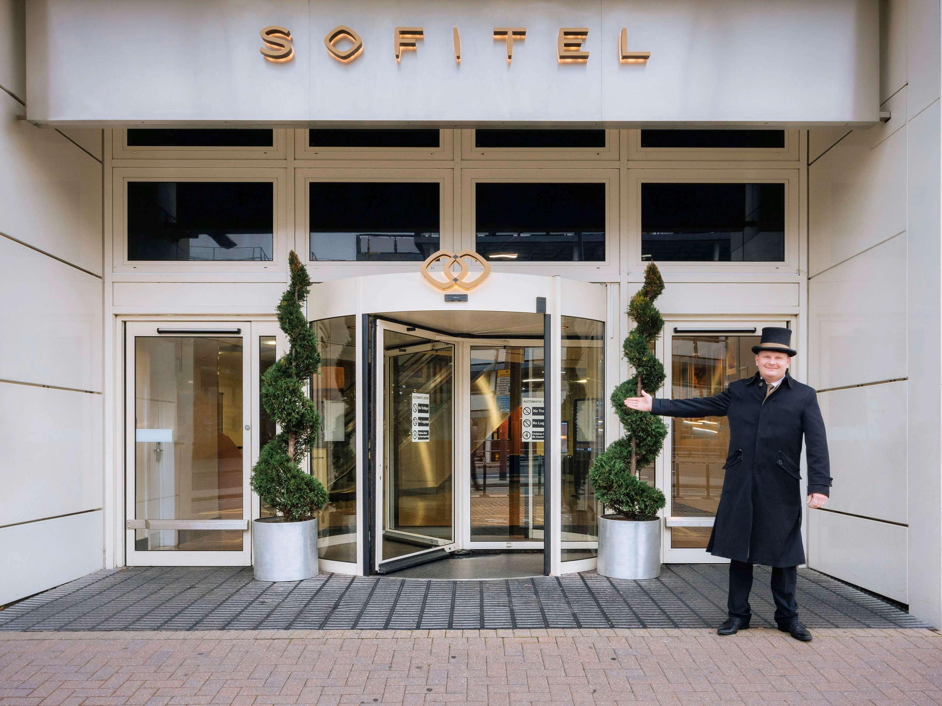 Sofitel London Gatwick Hotel Horley Exterior photo